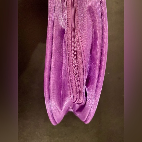 Unique Purple Botox Cosmetic Botulinum Toxin Type A Bag – Toiletry or Cosmetic T - Picture 3 of 7
